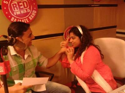 93.5 RED FM celebrates Valentine's day with Akashay kumar